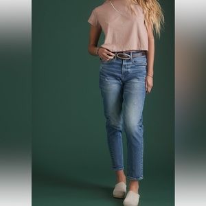 American Eagle AE 77 Mom Jeans